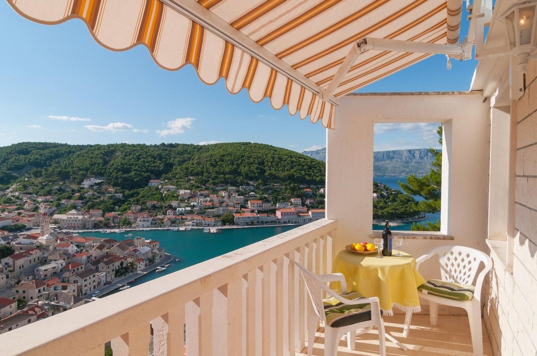 Apartments Mira - Beautiful Sea View Pucisca Εξωτερικό φωτογραφία